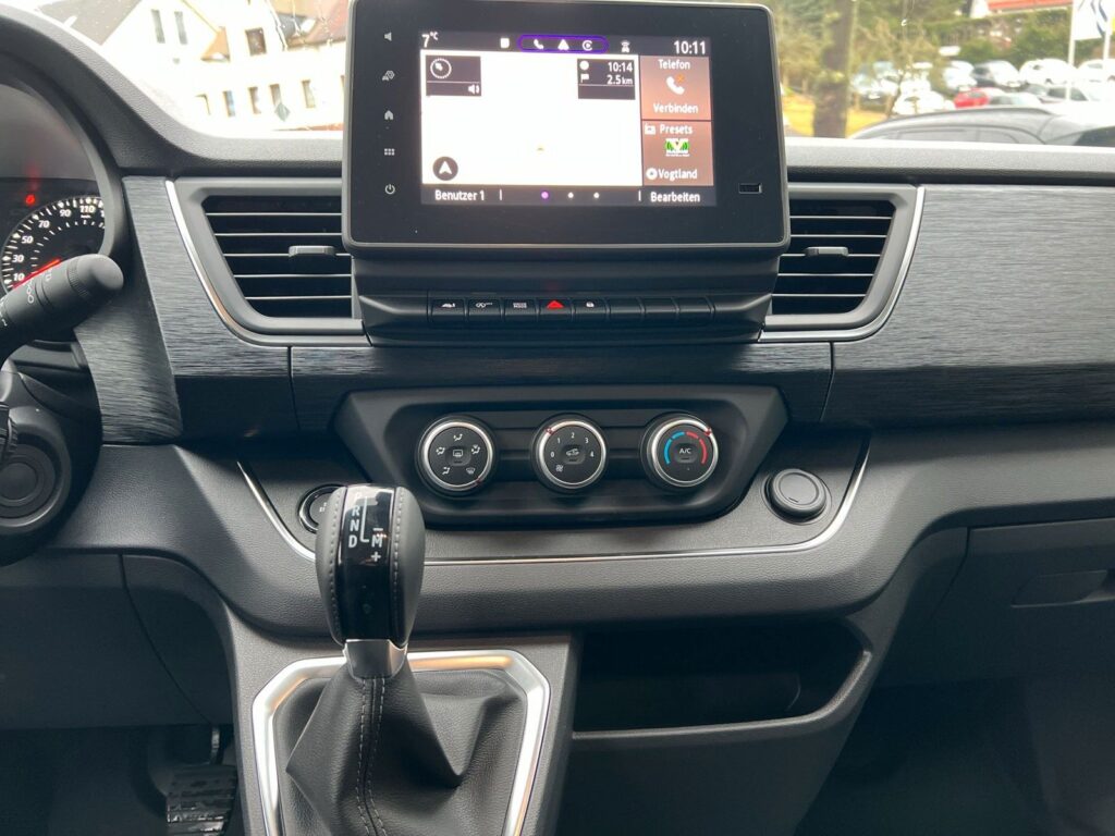 Renault Trafic Life dCi 150 EDC Automatik, 8 Sitzplätze