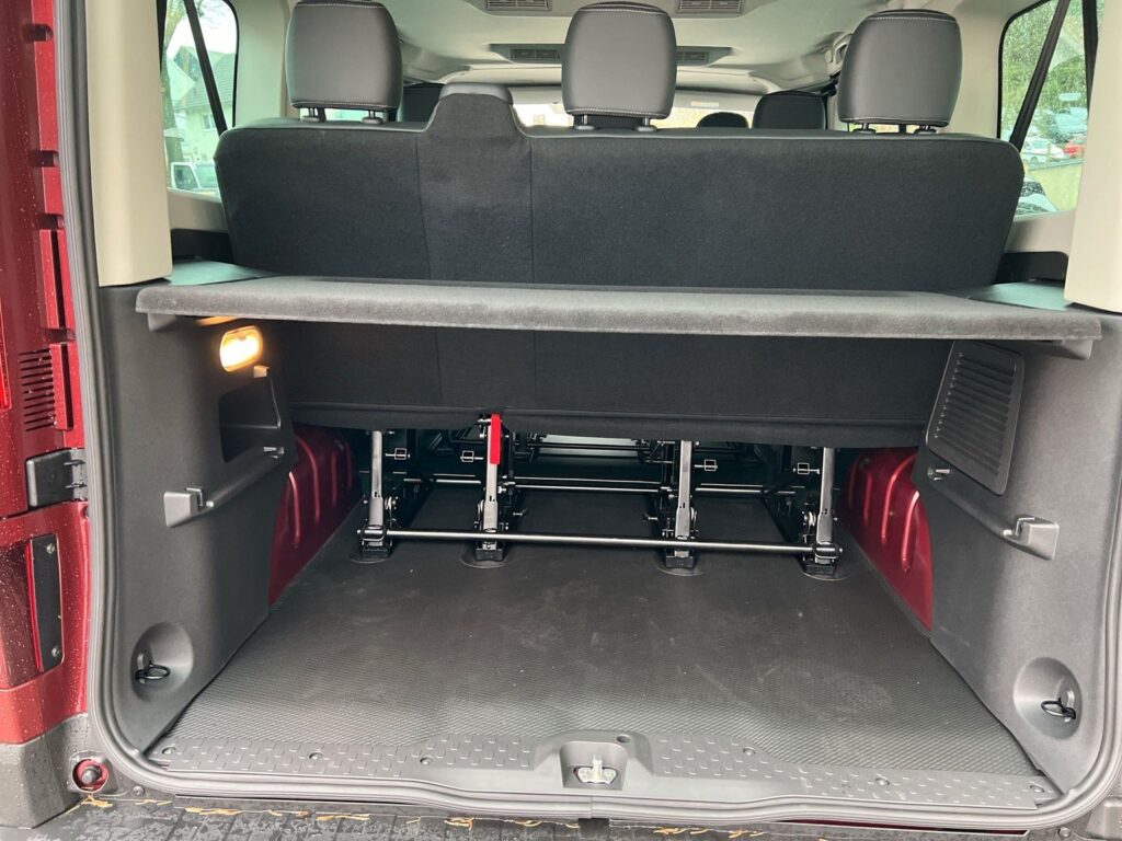 Renault Trafic Life dCi 150 EDC Automatik, 8 Sitzplätze