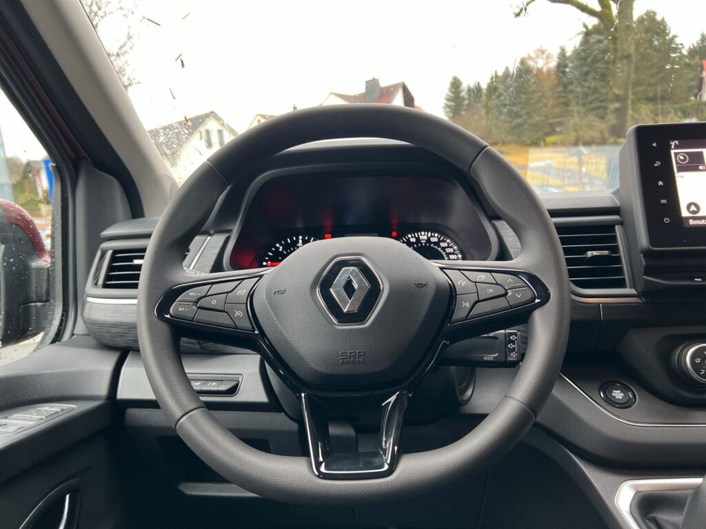 Renault Trafic Life dCi 150 EDC Automatik, 8 Sitzplätze